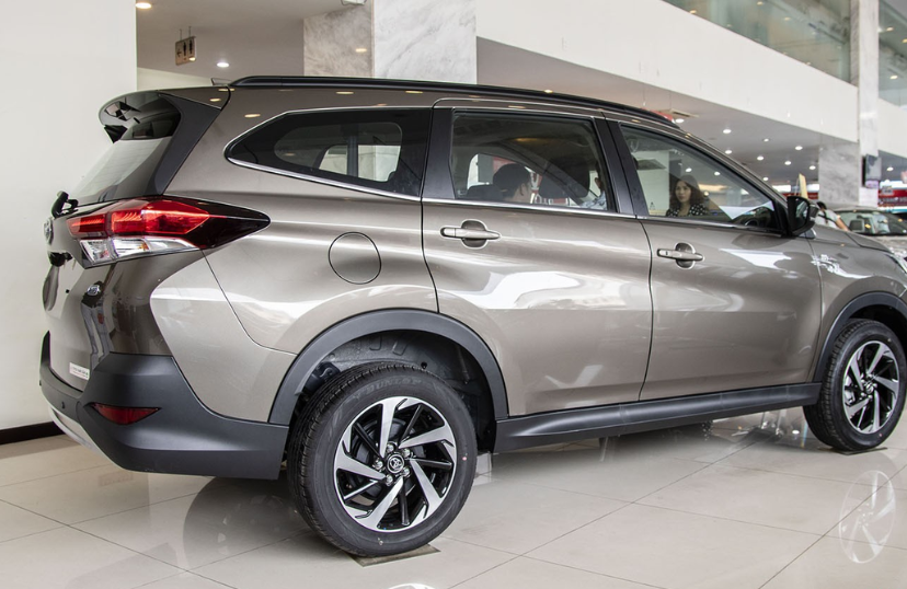 Đặt xe 7 chỗ đi Vĩnh Long